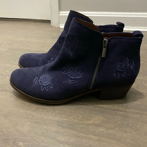 Lucky Brand Navy Blue Embroidered Basal Ankle Boots - Picture 3 of 12